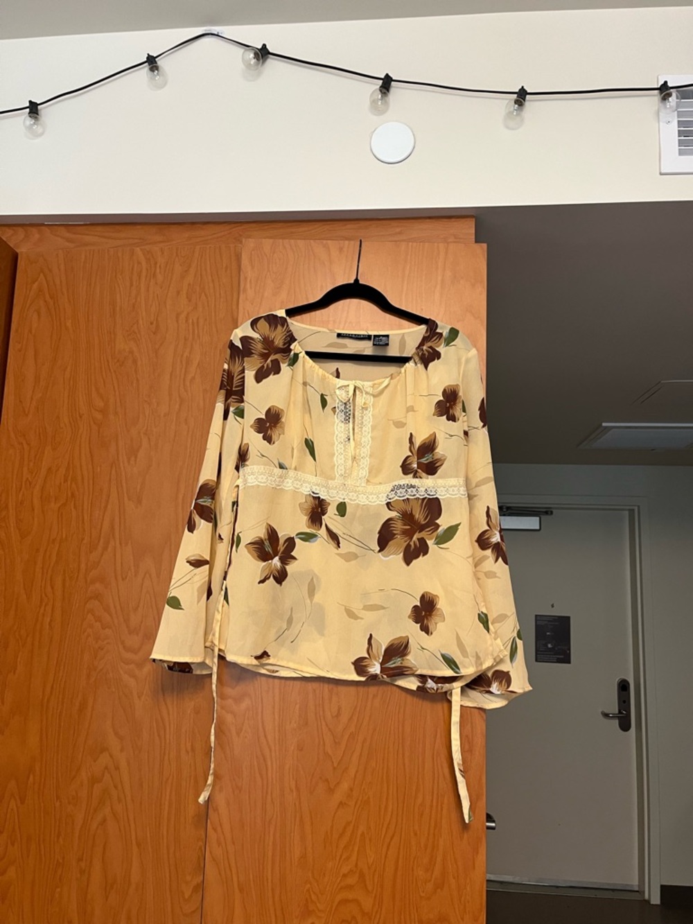 Vintage Floral Long Sleeve Blouse - Cream with Brown Flowers